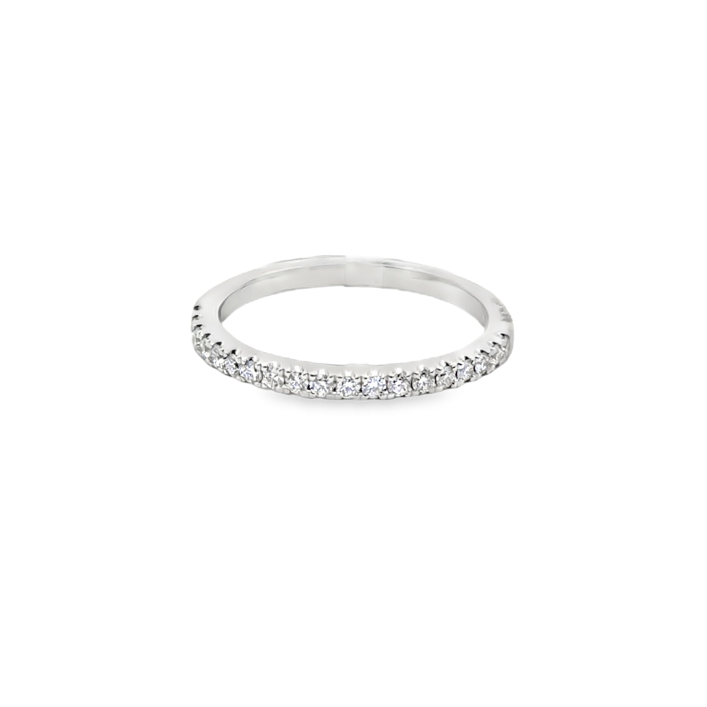 18K LADIES DIAMOND WEDDING BAND FEATURING 19-RBC D