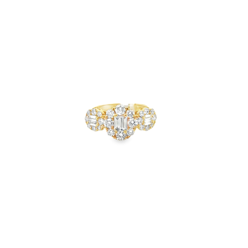 18KT YELLOW GOLD ROUND DIAMOND AND BAGUETTE RING W