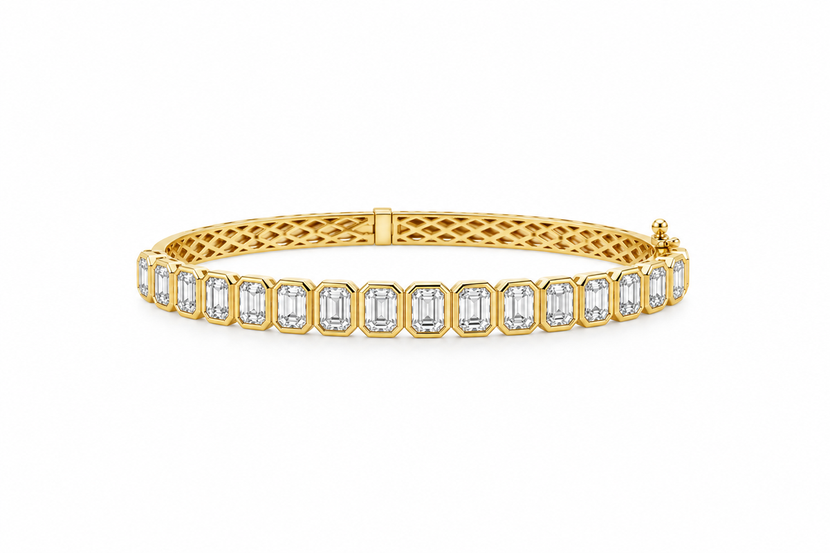 18K Yellow Gold Emerald-Cut Diamond Bangle Bracelet