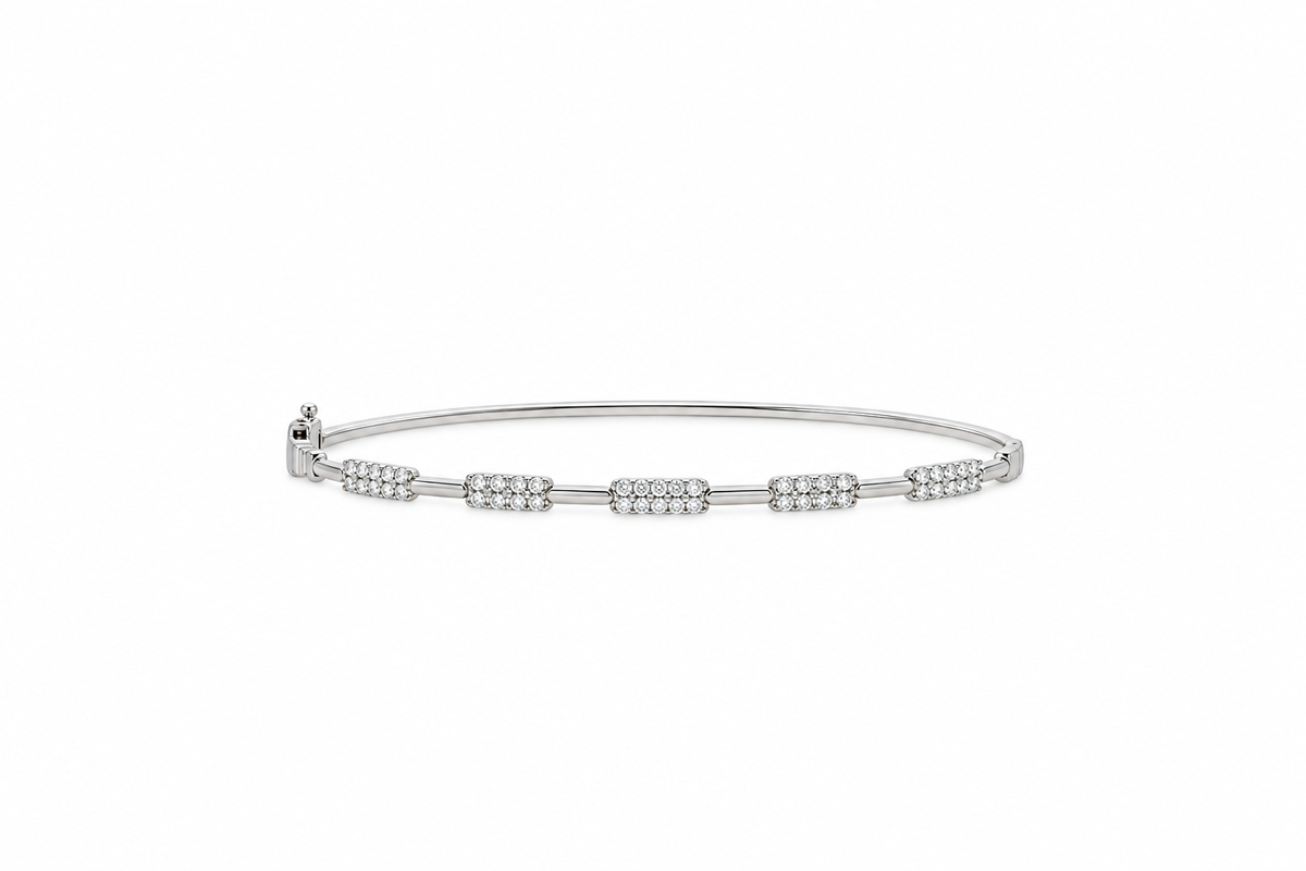 18K White Gold Pavé Diamond Bangle Bracelet