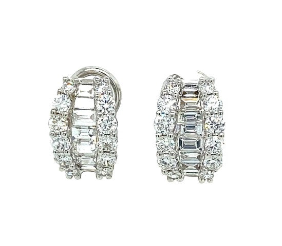 LADIES 18KW DIAMOND HUGGIE EARRINGS