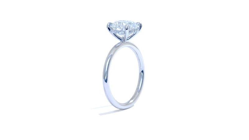 Round Cut Solitaire Engagment Ring