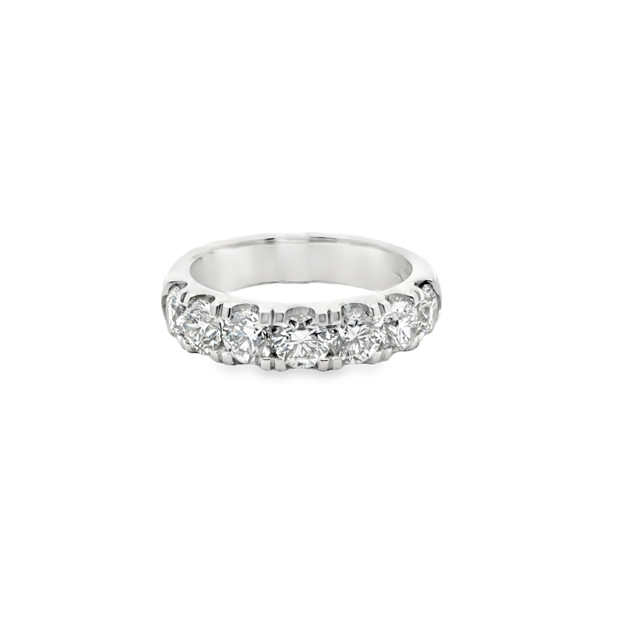 18K WHITE GOLD LADIES DIAMOND WEDDING BANDS FEATUR