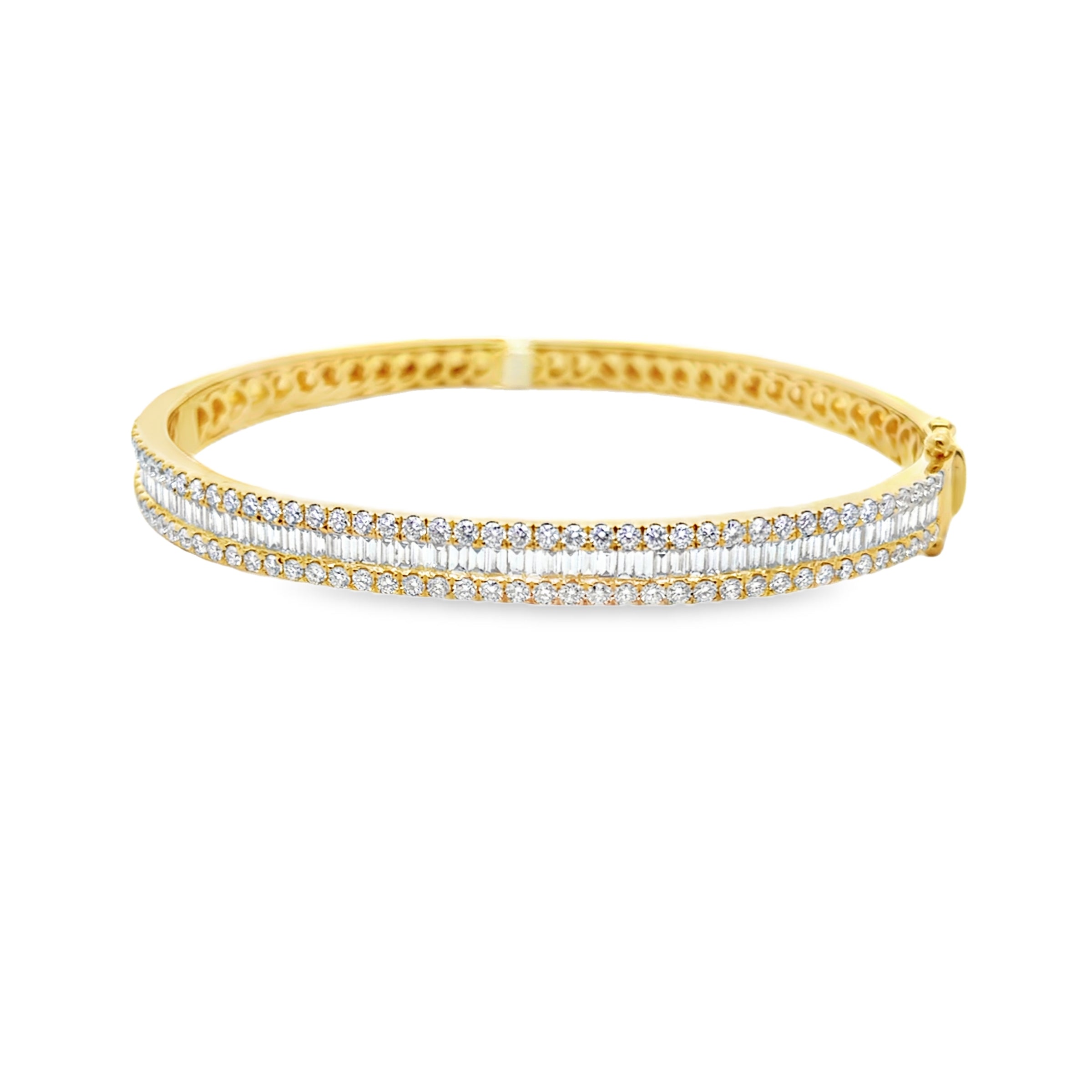 Ladies 18K Yellow Gold Diamond Bangle Bracleet